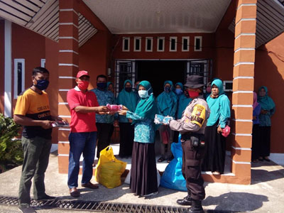 TP PKK Api-api Bengkalis Bagikan 1.500 Masker untuk Masyarakat